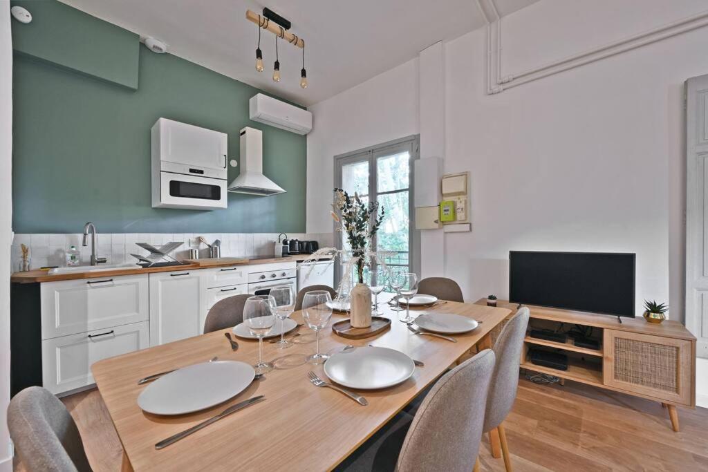 Au Coeur Des Platanes - Parking Gratuit Sous-Terrain - Clim - Balcon Διαμέρισμα Αβινιόν Εξωτερικό φωτογραφία